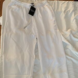 Boohoo White Sweatpants Relaxed Fit Joggers